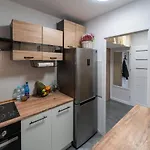 Apartmán Metro Lux *