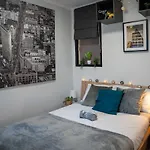 Apartamento Metro Lux